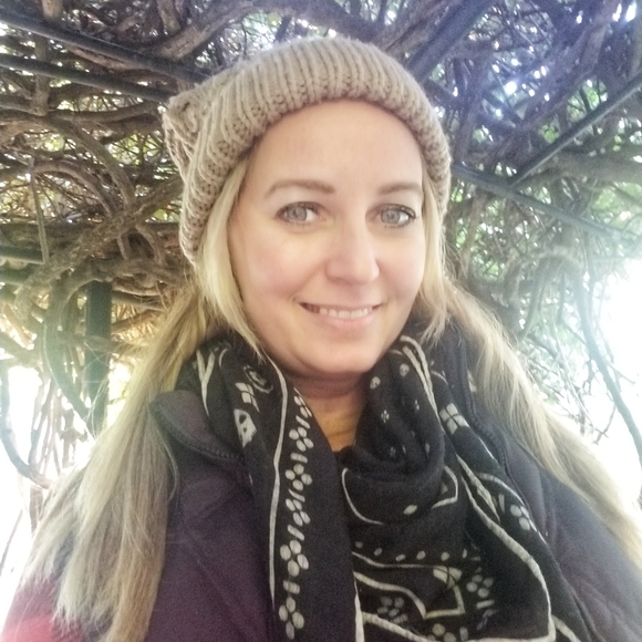 Meet your Posher, Adrian - Picture 1 of 1